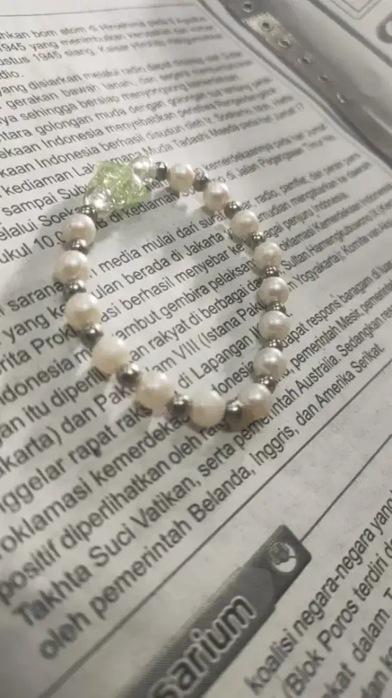Gelang wanita bekas