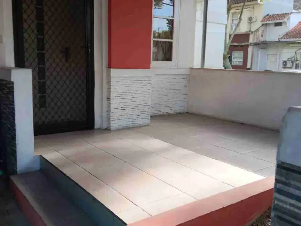 JUAL RUMAH HOEK BAGUS DI KOTA BARU PARAHYANGAN JINGGANAGARA