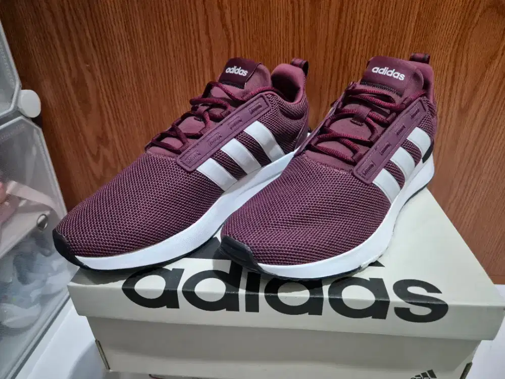 Sepatu addidas Running