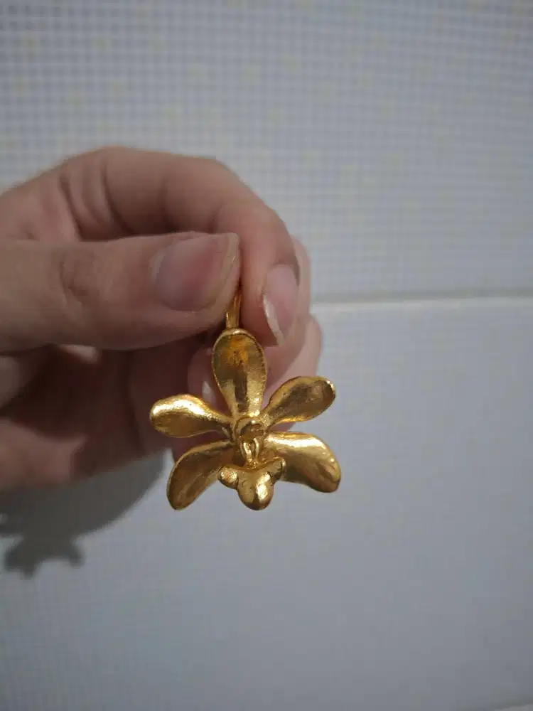 Risis Gold Orchid Brooch/Pendant