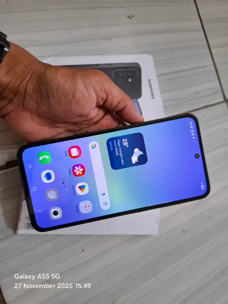 Samsung A36 5G
Ram 8/256