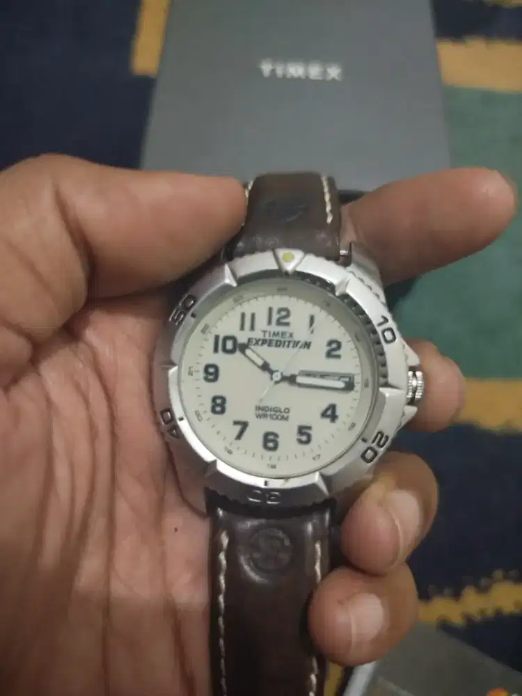 Jam Timex Expedition