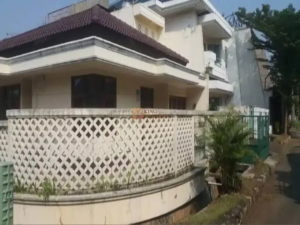 Strategis Jual Rumah 1,5Lt. Unfurnish di Perumahan Intercon Kebon Jeruk Dengan 3 Kamar Tidur, Sudah SHM Dekat Mall Puri Indah, Pintu Tol & Rumah Sakit
