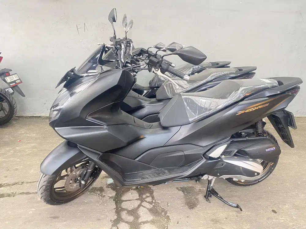 READY PCX 160 ABS KM 3000 PERAK