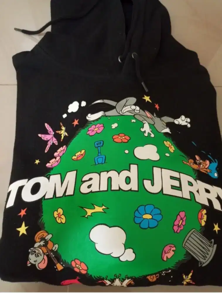 Hodie tom and jerry over size , harga nett
