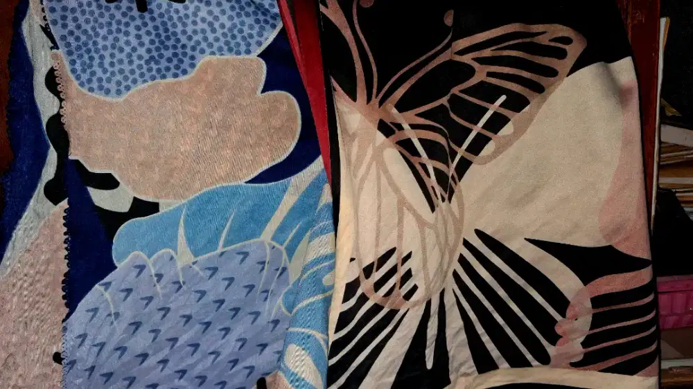 kerudung motif preloved - kondisi masih bagus