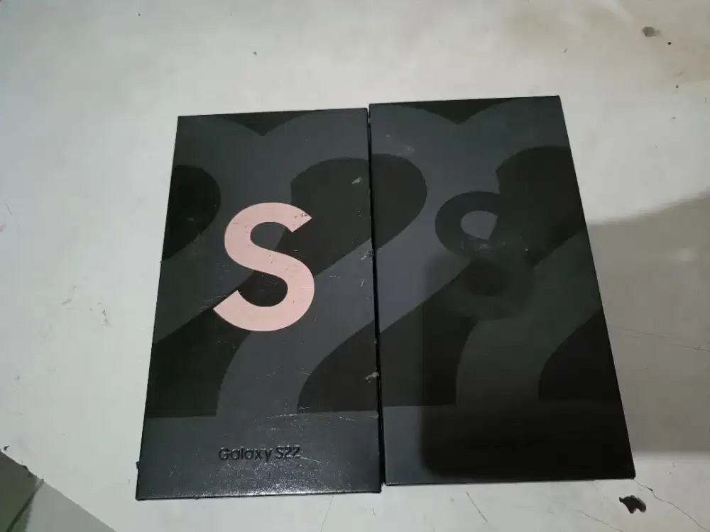 Dus Box Samsung S22 Original resmi Sein + buku (bekas)