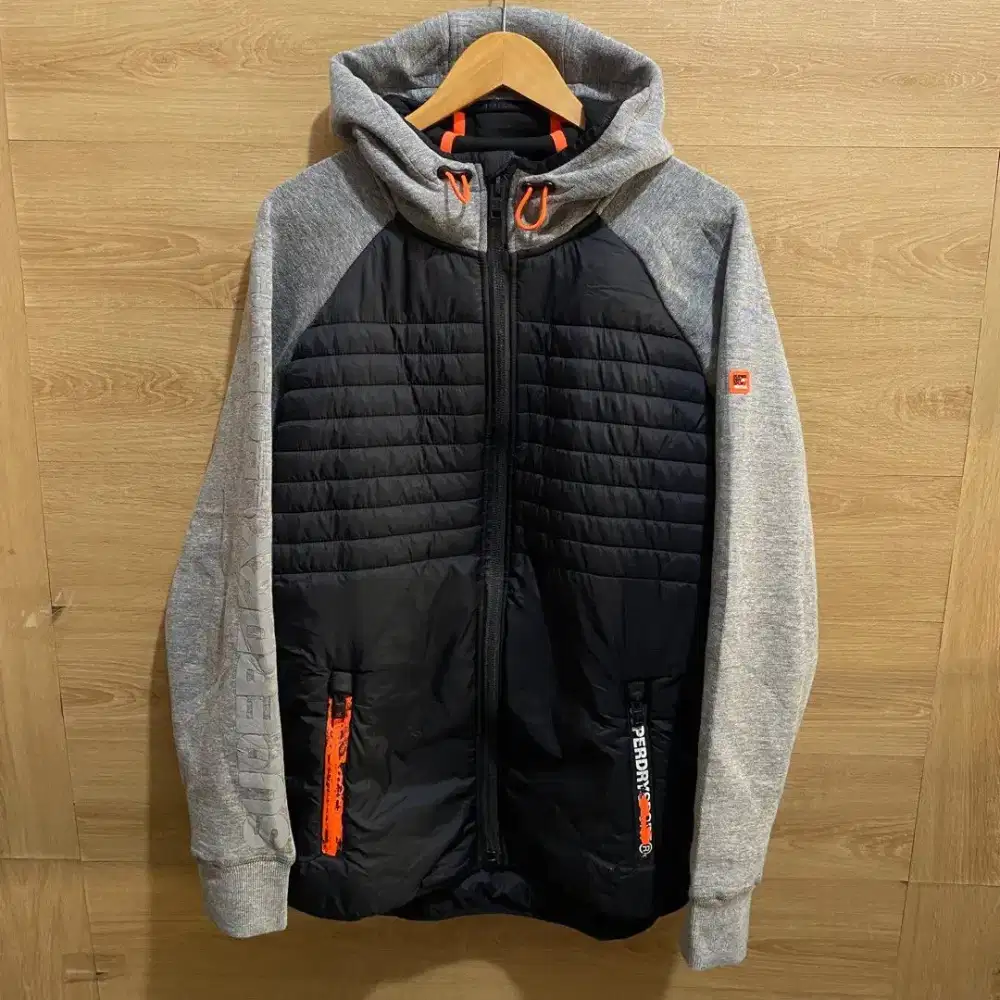 Superdry Gymtech jaket hybrid outdoor original size XL