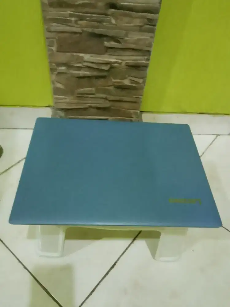 Laptop lenovo iCore i3 ideapad 320