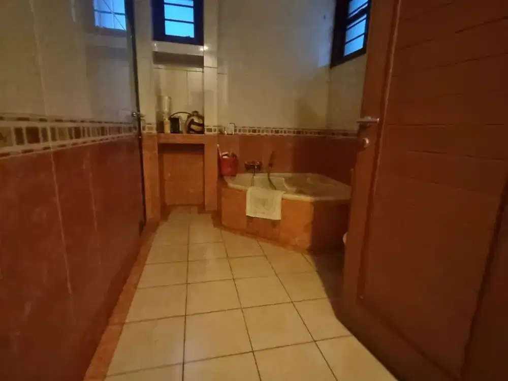 Dijual Rumah Mewah Terawat Posisi Hook Siapa Huni di Sayap Jalan Garuda