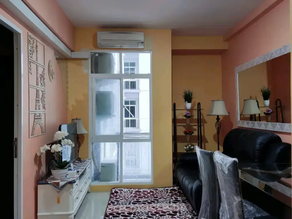 Bale Hinggil Apartemen Raya MERR