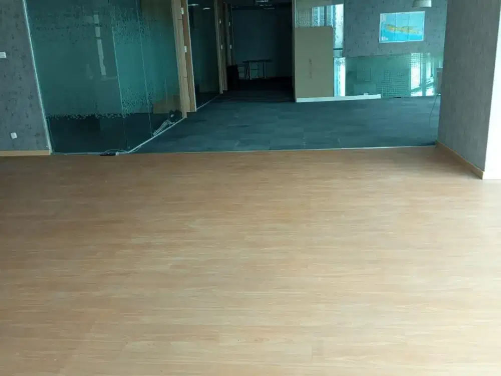 Dijual Office Lippo luas 377m2,  St. Moritz Puri indah Jakarta Barat
