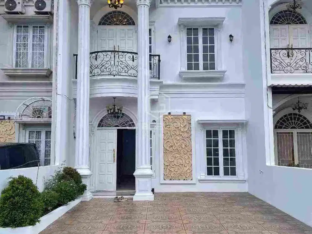 Rumah Dalam Cluster Fasum Lengkap Swimingool Dikebagusan Jakarta Selatan