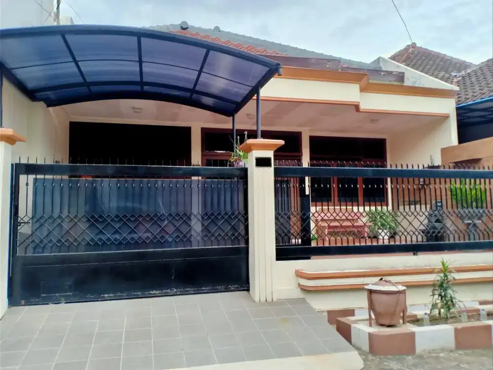 Rumah Terawat Luas Siap Huni di Bukit Dieng Malang