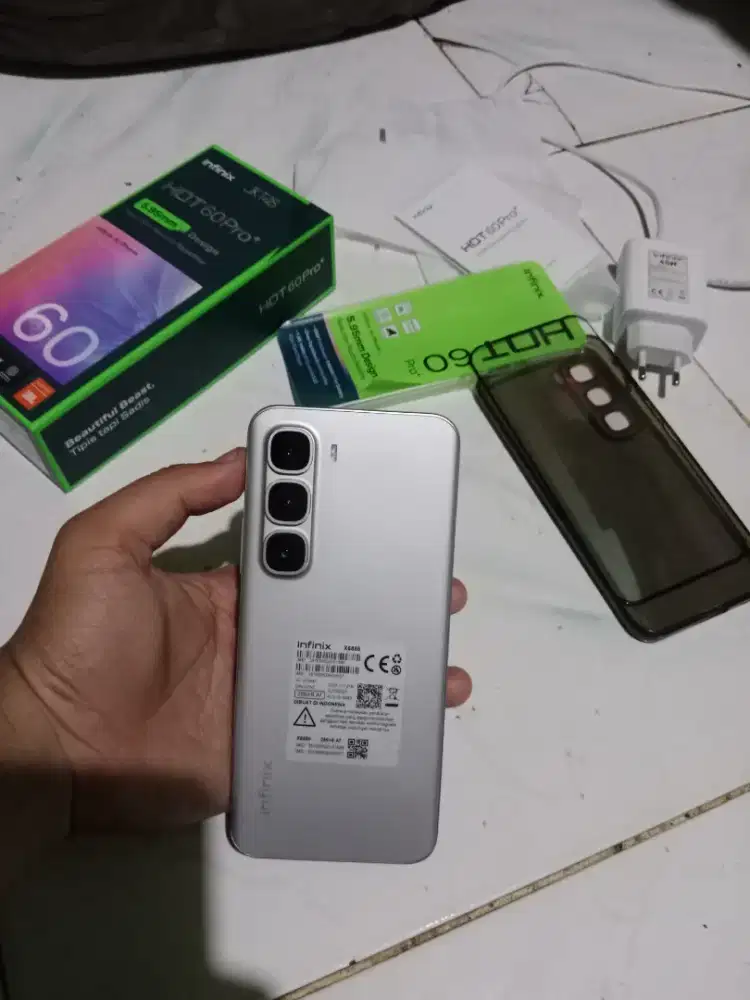 Infinix hot 60 pro plus layar lengkung