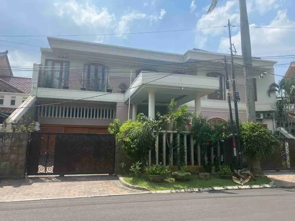 Rumah Asri dan Mewah di Pondok Indah Jakarta Selatan