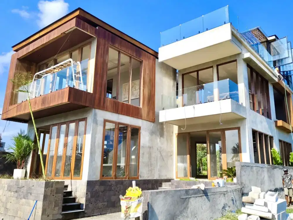 Dijual: Vila Mewah Hak Milik di Pantai Cemagi, Bali — Pemandangan Laut & Sawah, 4 Kamar Tidur, 150 m ke Pantai, SHM + PBG