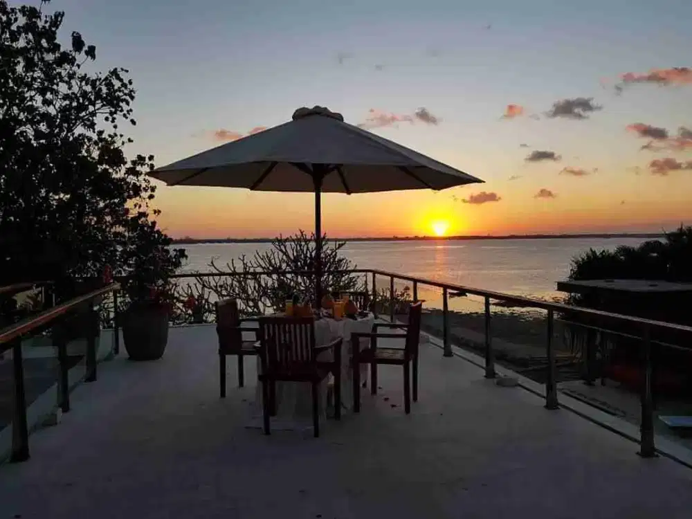 Vila Mewah Tepi Pantai Akses One Gate Tanjung Benoa Nusa Dua