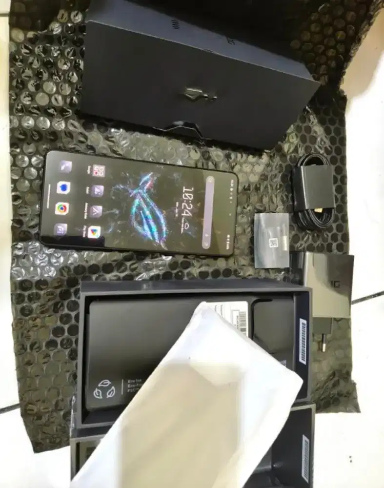 ROG 9FE 12/256 Like New