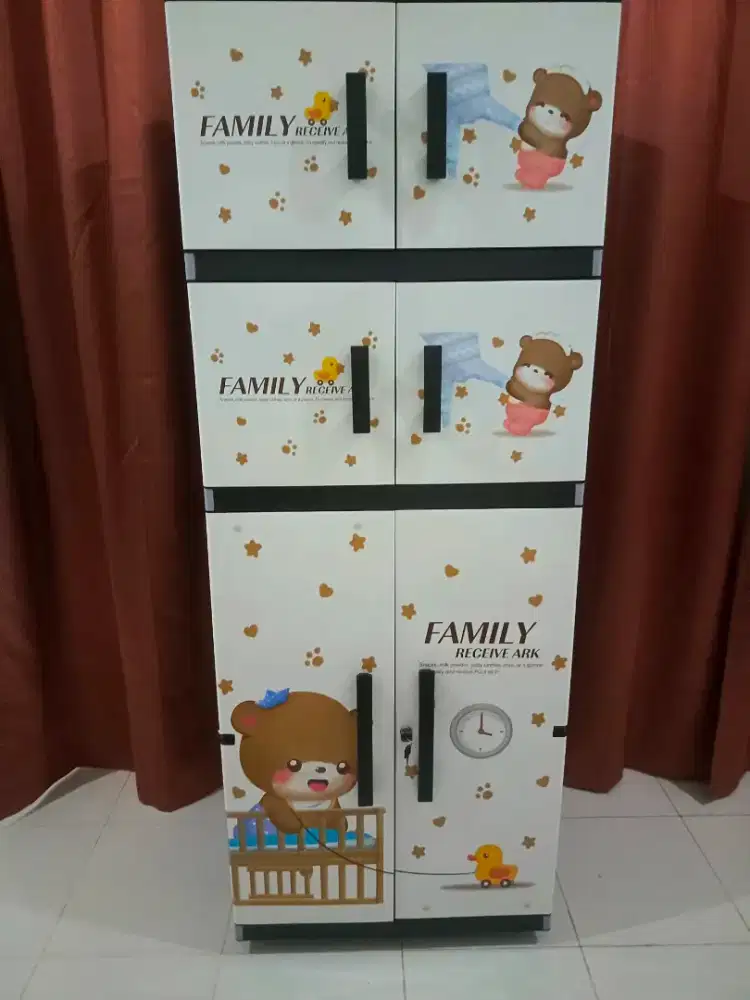 Lemari susun platsik