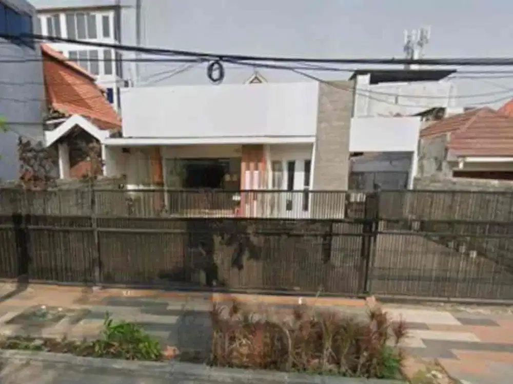 Rumah Raya Diponegoro Surabaya