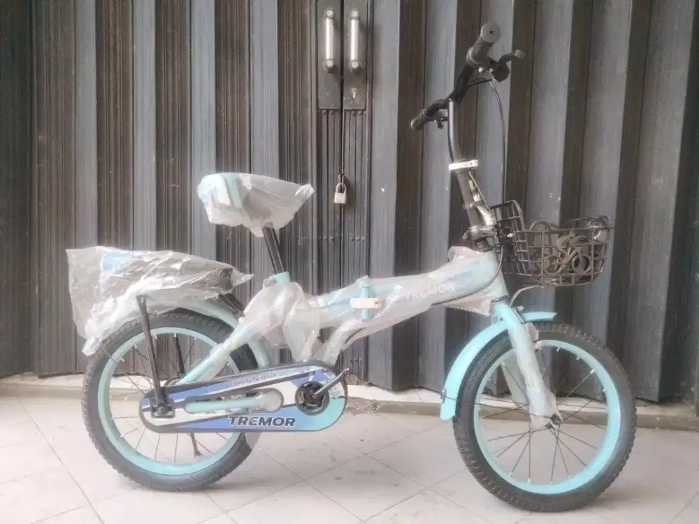Sepeda lipat 16 Tremor , habisin stok