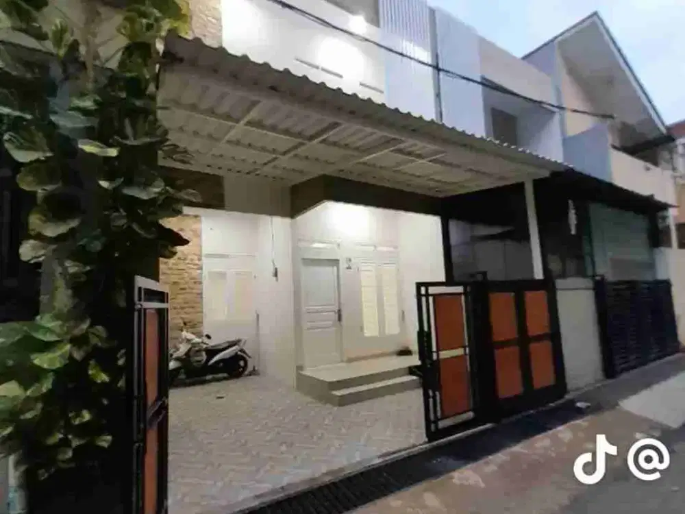 Di jual rumah baru 2 lantai lokasi strategis di jagakarsa