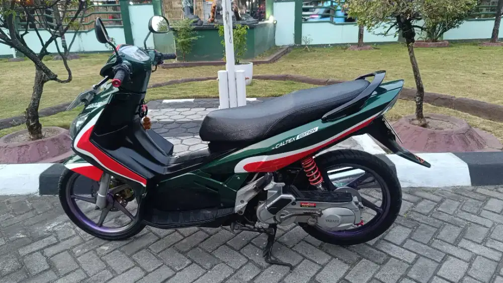 Segera lengkapi motor scouter antikmu dengan YAMAHA NOUVO Z AIS 2007.
