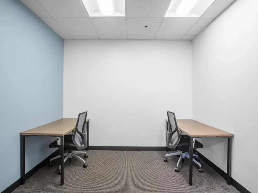 Regus - Delft Apartment (Kantor Pribadi 3 Orang)