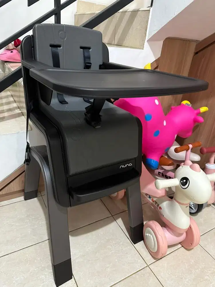 Nuna Zaaz High Chair / Baby chair Nuna
