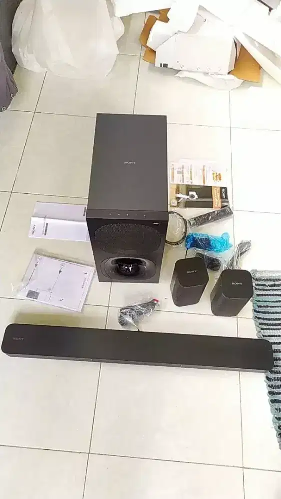 Sony soundbar home theatre HT S20R