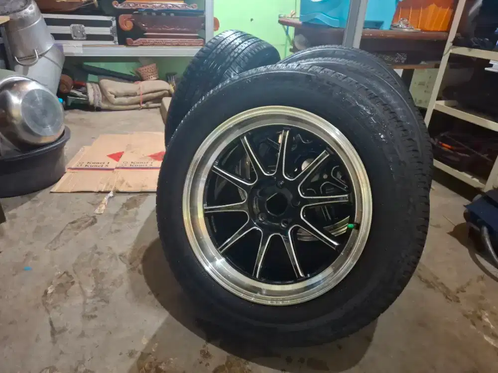Velg Ring 18 ban bridgestone baru pakai 6 bulan xtrail,innova,camrydll