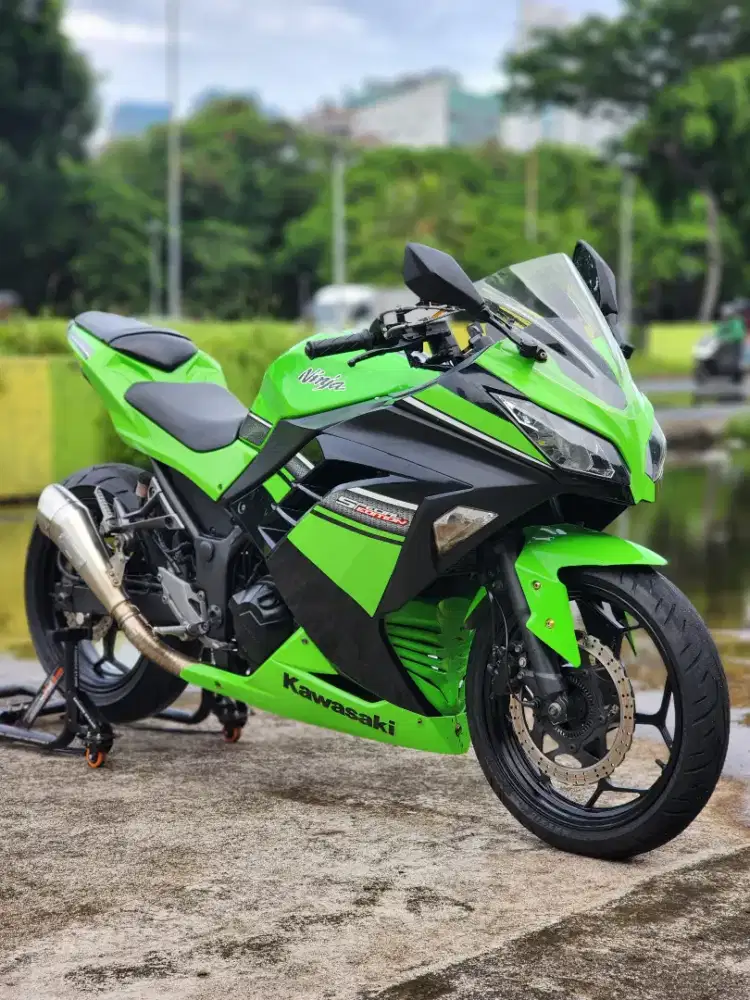 Kawasaki Ninja 250 FI ABS With Leovince