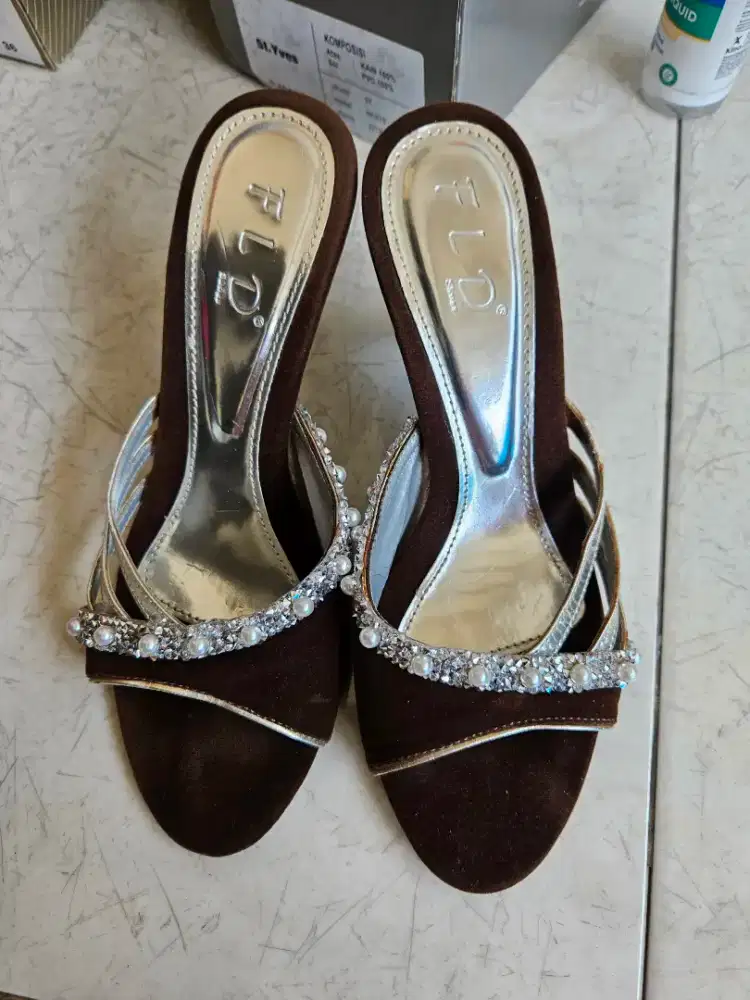 Hak sepatu undangan +/- 5 cm ukuran 36