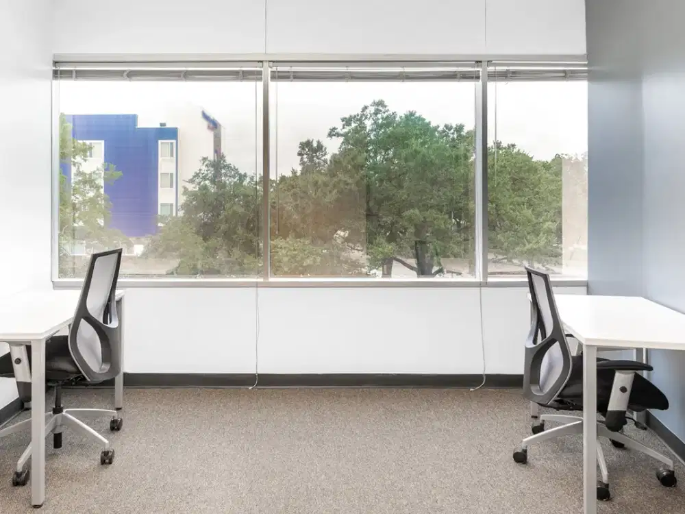 Regus - AIA Central (Op2)