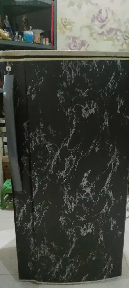 Kulkas 1 pintu sharp siap pakai