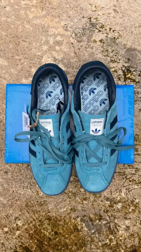 Sepatu Sneaker ice blue