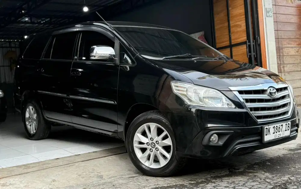 Toyota Kijang Innova 2014 Bensin