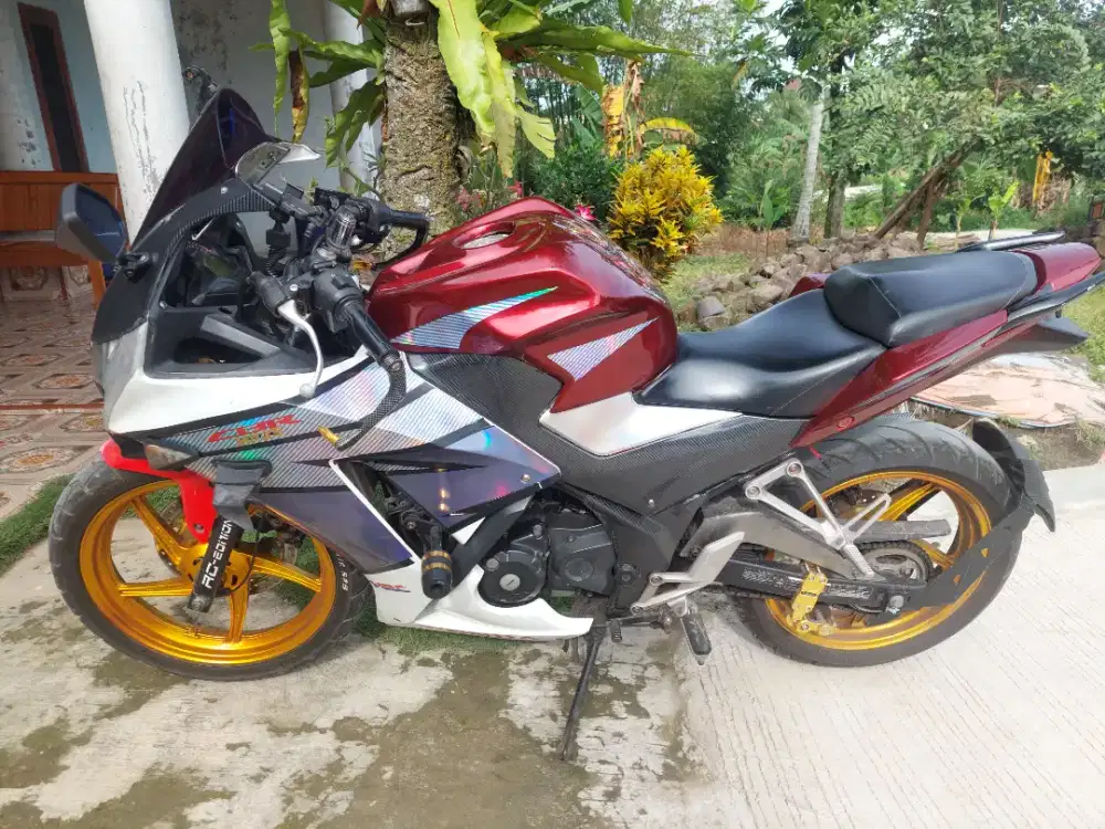 HONDA CBR 150R SIAP PAKAI