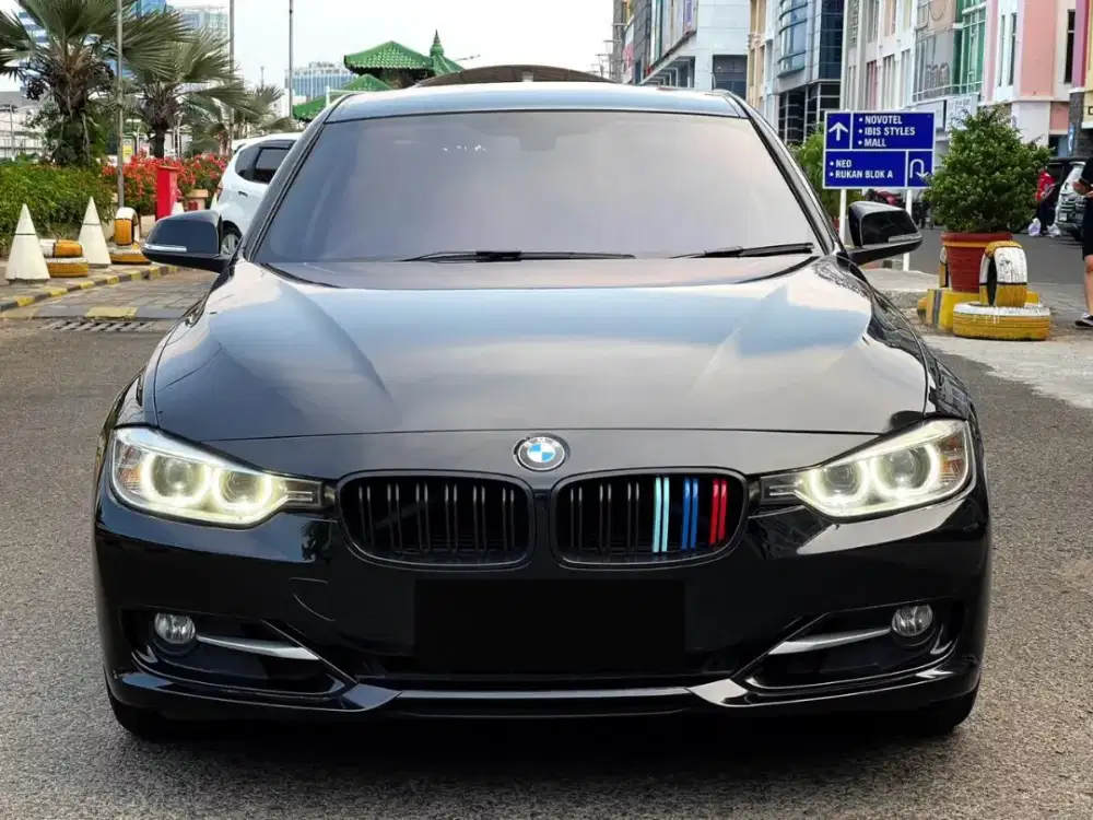 BMW 320i 2015 Bensin
