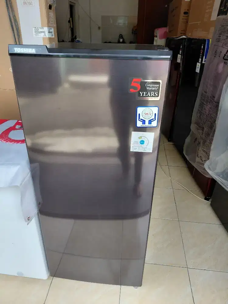 Kulkas thosiba 1pintu tyoenyg tinggi grees