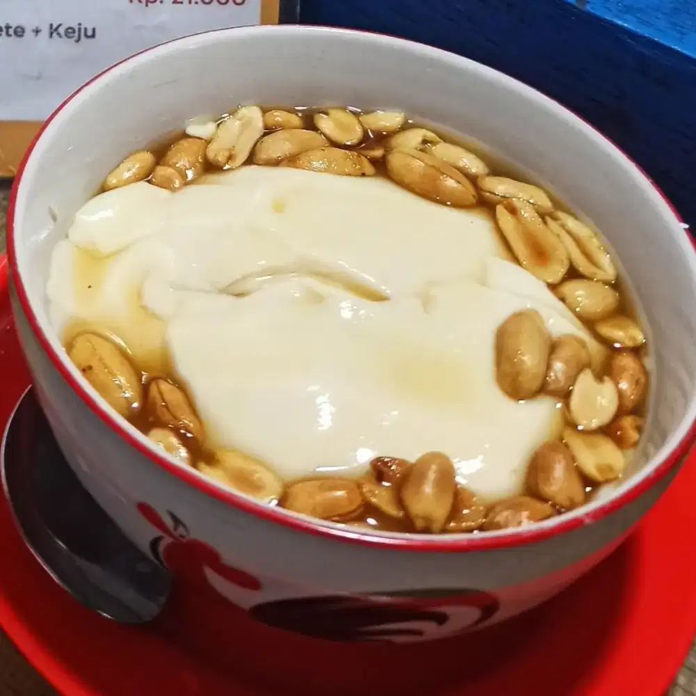 Kembang tahu dan susu jahe