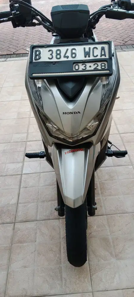 Dijual honda beat street 2023 silver pjk on SS kumplit