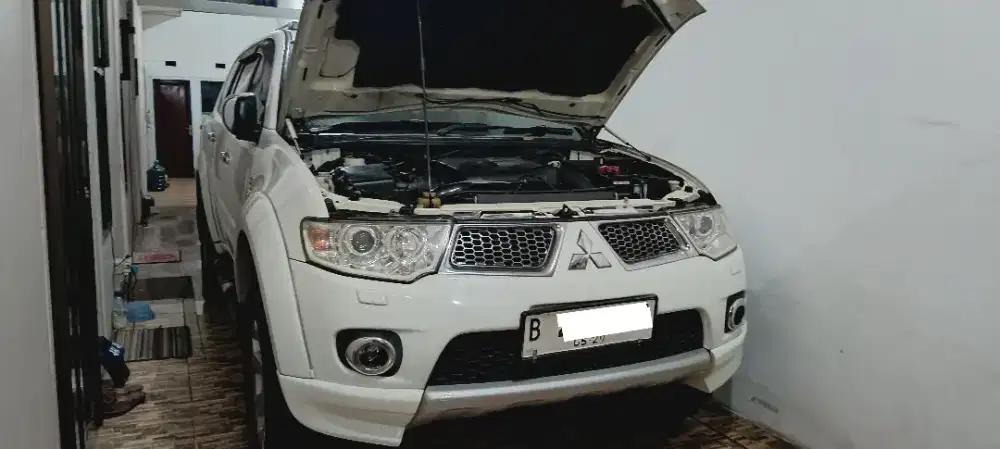 Pajero dakkar sunroof limited