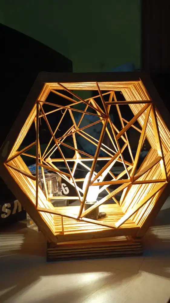 Lampu Hias dari Stik Es KrimBahan Utama