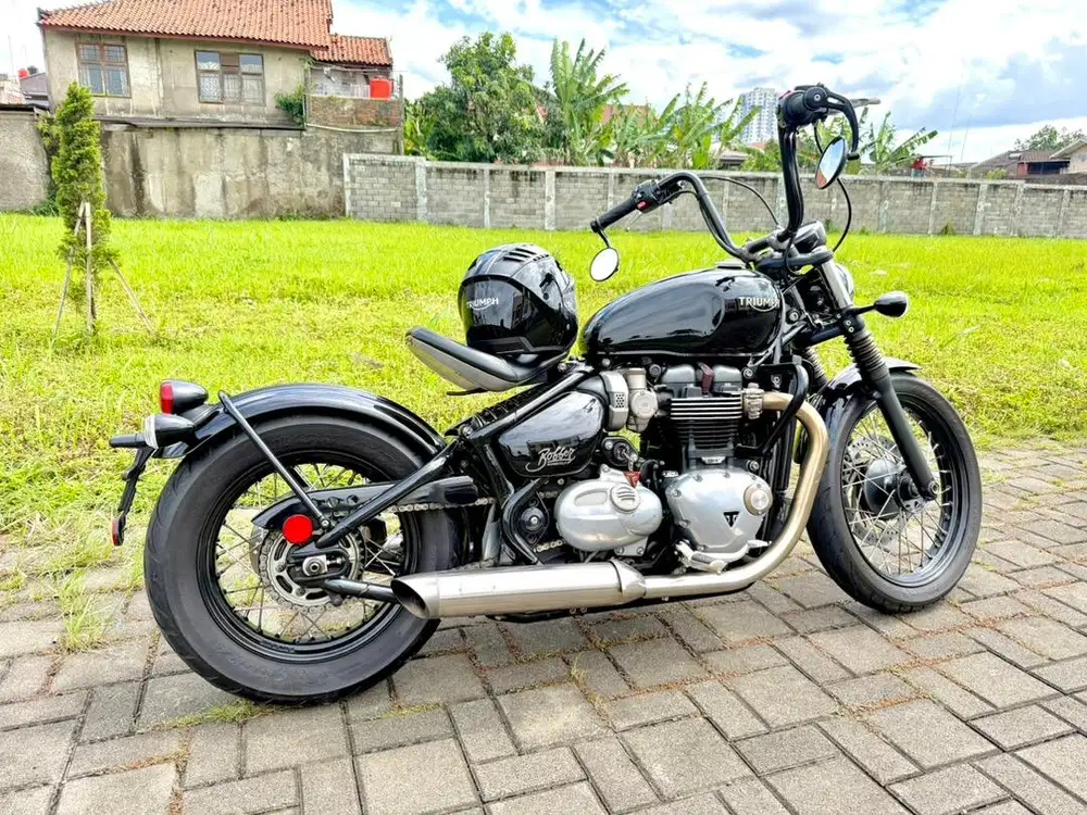 Triumph Bobber Bonneville Full Papper