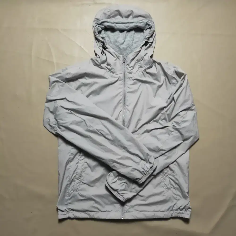 jaket Uniqlo reversible size M fit L