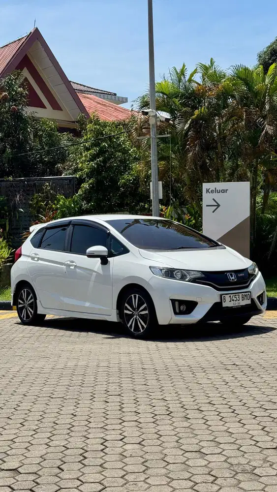 HONDA JAZZ RS GK5 matic white