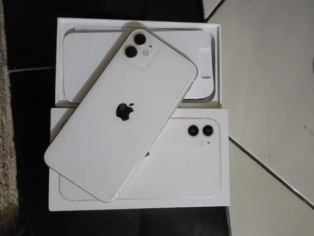 FOR SALE IPHONE 11 64GB IBOX