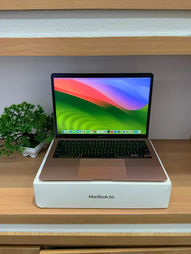 Macbook air 2020 i3 8gb 256gb x ibox like new fullset